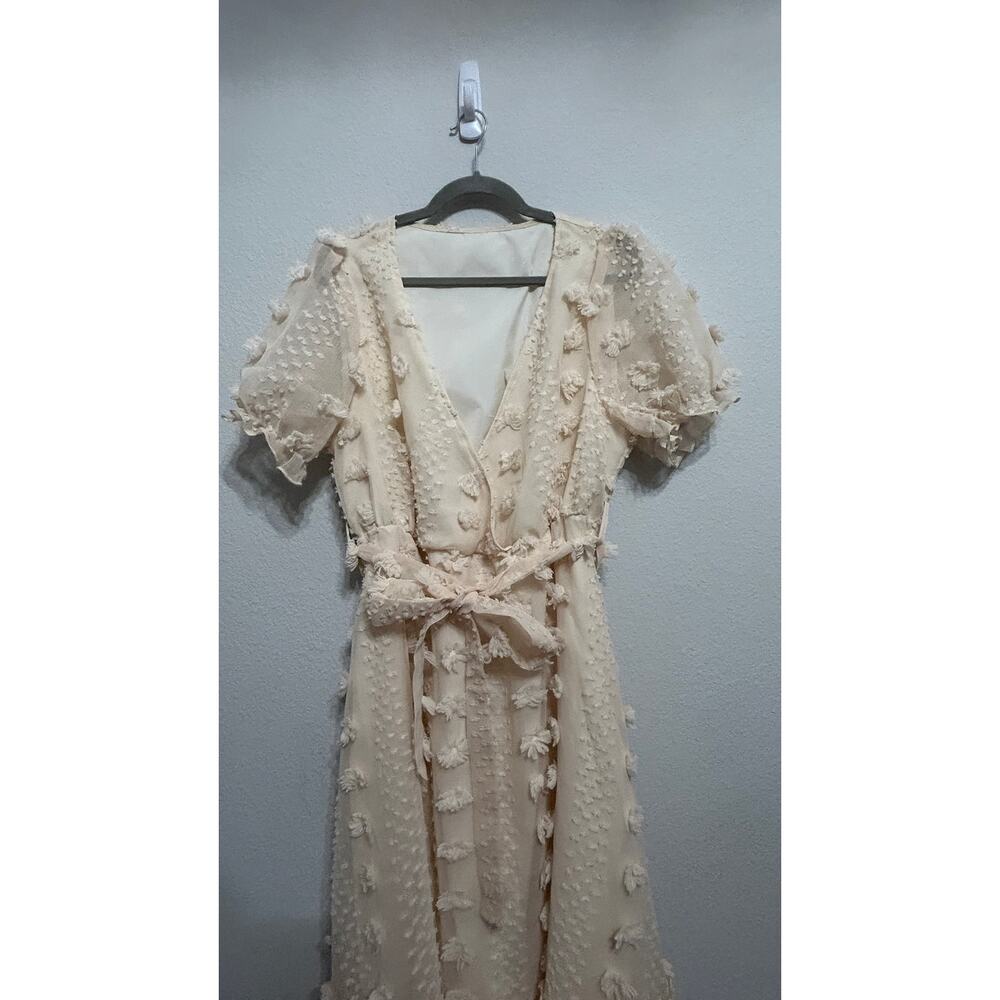 SHEIN Cottagecore Curve V-Neck Jacquard Puff Sleeve Tie Front Cream 3D Dress 1X - Picture 7 of 9